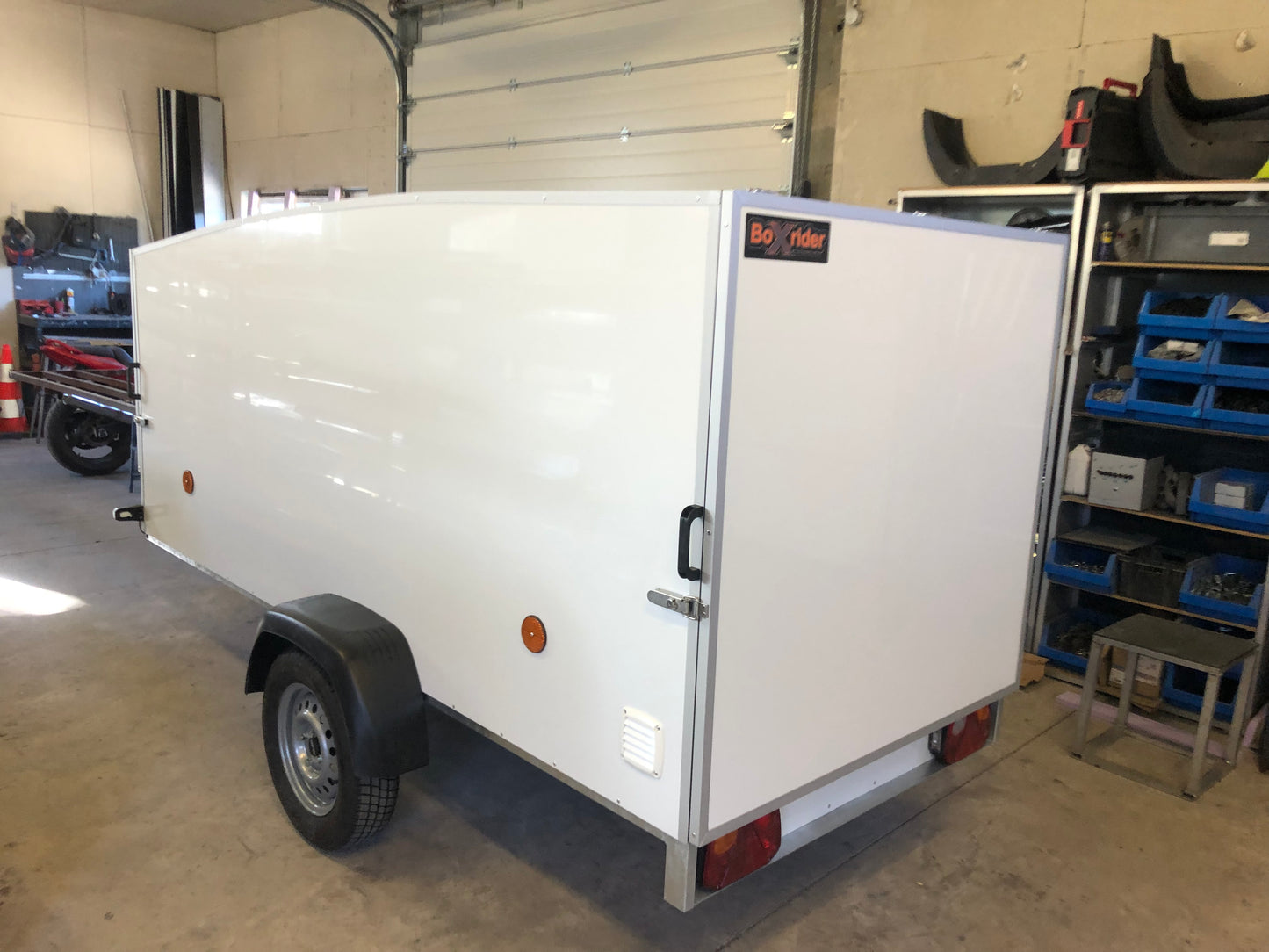 EQUATION 3 XL trailer in stock